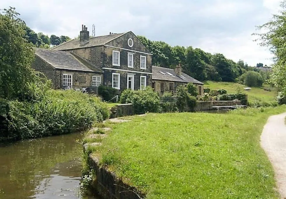 *F1*5Gh* Setup For Your Most Relaxed & Amazing Stay + Free Parking + Free Fast Wifi * Leeds  Leeds (West Yorkshire)